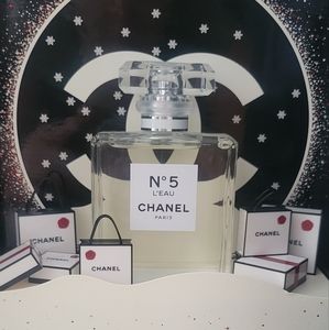 Chanel No. 5 Limited Edition Gift Set - Collectors Item
